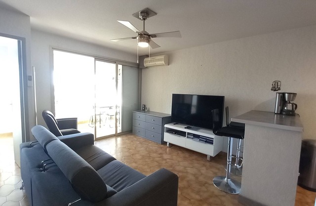 T2 cabin 40 m² 5 persons Air-conditioned, Wifi, Netflix, 400m beach, parking