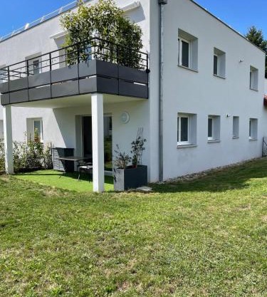 T2 cosy avec terrasse et jardin à Belley