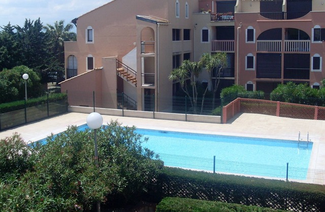 T2 DUPLEX, piscinas y parking individual.