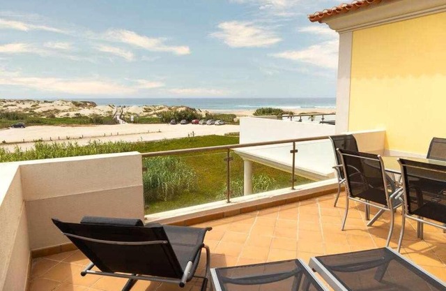 T2 piscina vista mar Praia Del Rey Óbidos C3