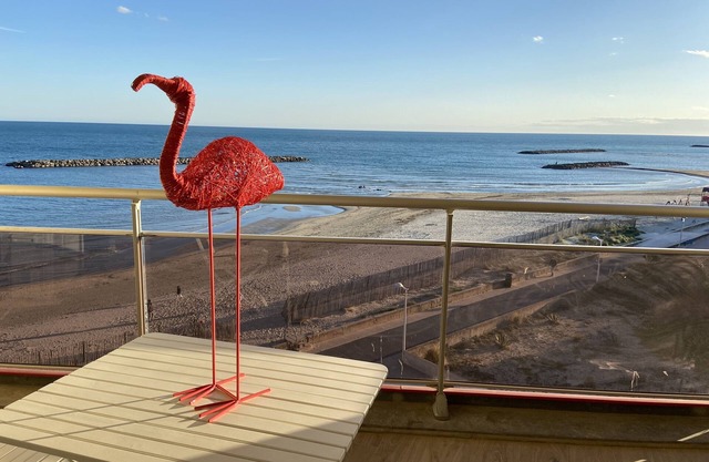T2 sea view, first line, terrace, garage, air conditioning