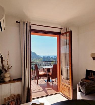 T2 vue mer & montagnes au cœur du golfe de Porto classé à "l'UNESCO "