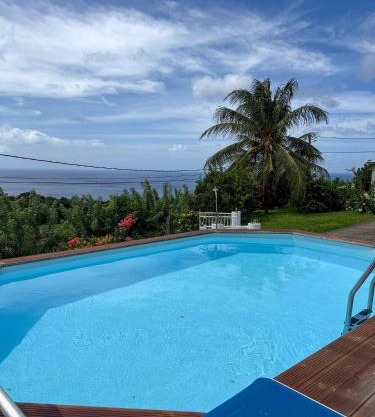 T3 Carbet vue mer piscine et location auto possible