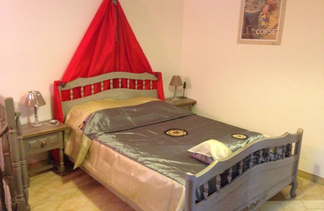 T3 de apartamento en pueblo cerca de Calvi