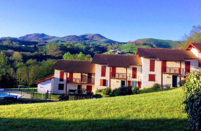 T3 con piscina climatizada Espelette, vacaciones ideales o curas de spa Cambo