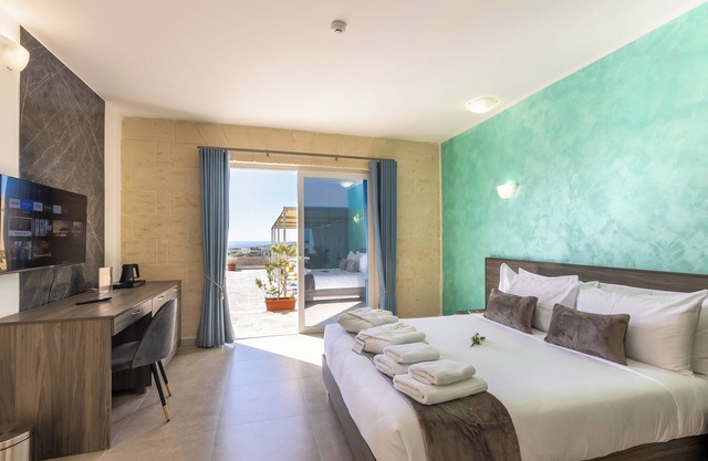 Ta'Battista B&B & Pool - Wied il-Mielaħ, IX-XEWKIJA, GĦAWDEX, Malta