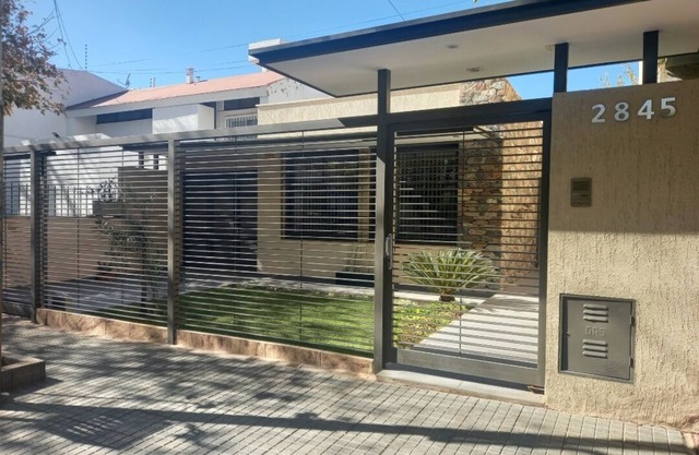 Tabanera Suite casa en Zona Residencial a 5 km del centro