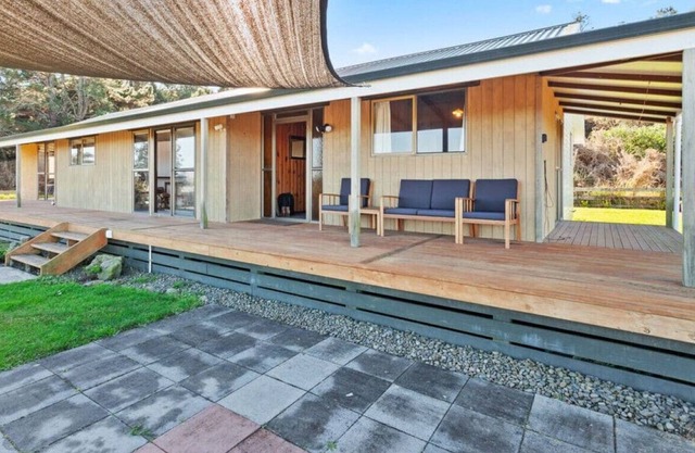 Gran casa de vacaciones con una hermosa perspectiva, ideal para dos familias.