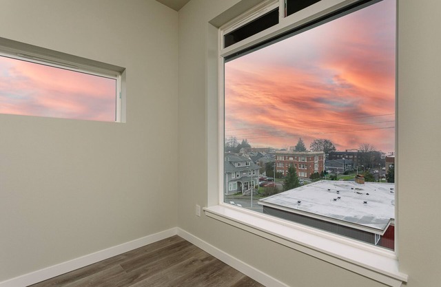 Tacoma New 1 Bedroom Apartment near Parks & Hospital