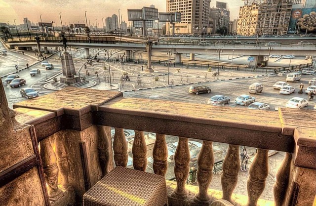 Tahrir Plaza Suites