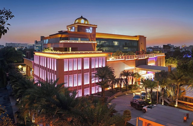 Taj Hotel & Convention Centre, Agra
