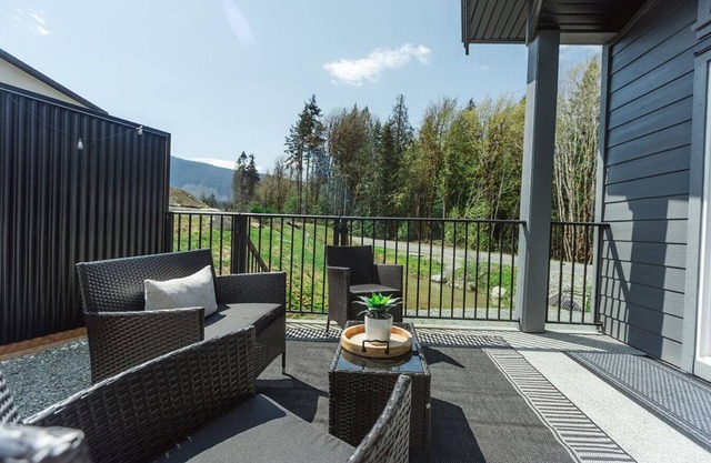 Take a Break at our Lakeshore Getaway