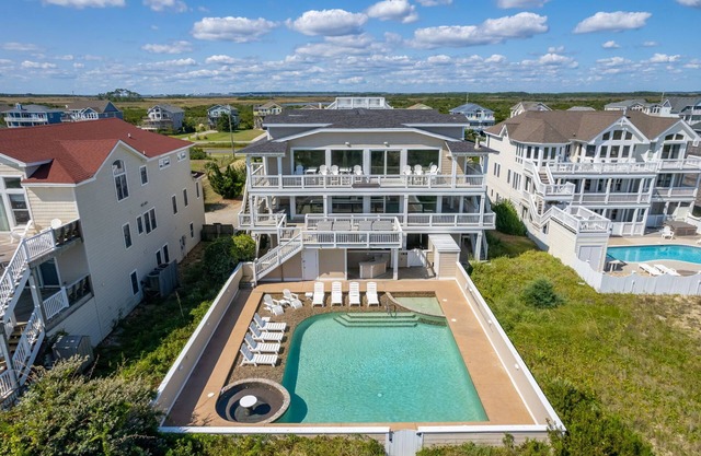 Take It to the Limit: 16 Bedrooms, oceanfront, pool, elevator, hot tubs, rec room, theater room!