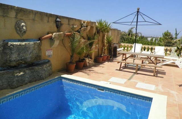 Casa de labranza Tal-Bir para 16 personas. Wi-Fi gratis