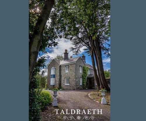 Taldraeth - Old Vicarage Guest House