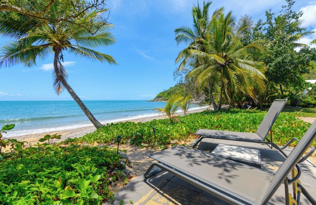 Tali Beachfront Retreat – Luxury & Seclusion at Oak Beach