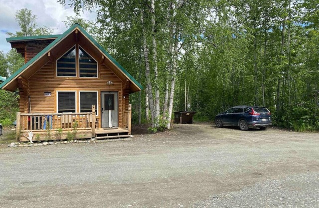 Talkeetna Log Cabin - Convenientemente ubicado