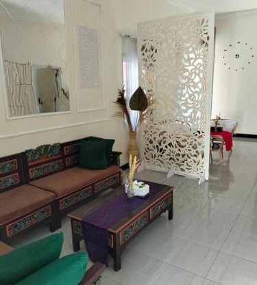 Taman Salak Homestay -5BR Entire House