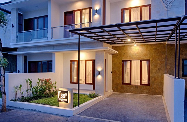 Taman Seminyak Suites