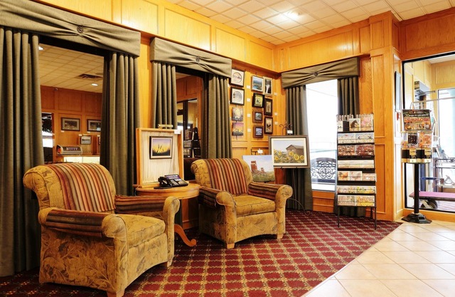 Tamarack Motor Inn