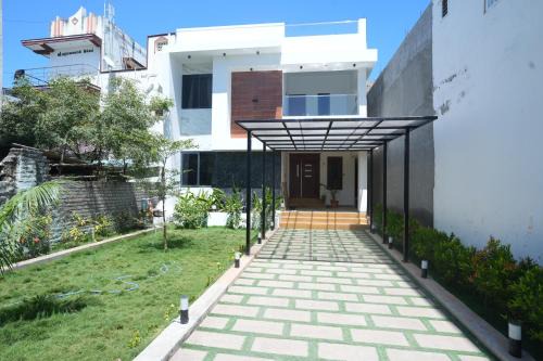 Tamizh Agam