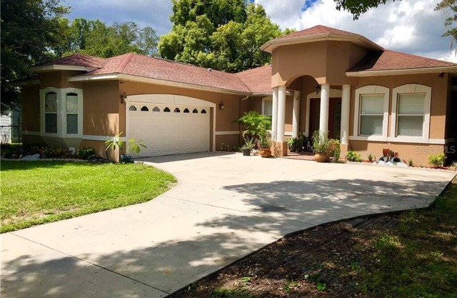 Tampa Bay Perfect location for a safe vacation! 5 bedrooms, ,3.5 bath ,sleeps14