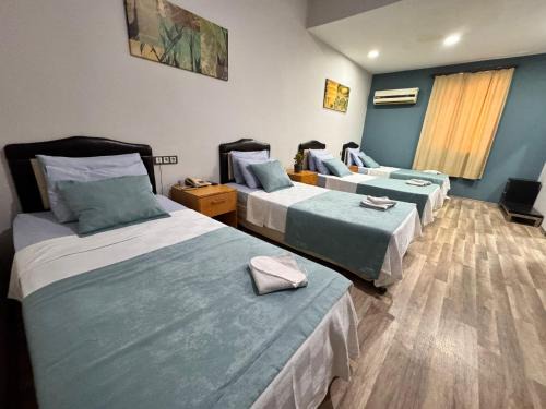 TAN OTEL