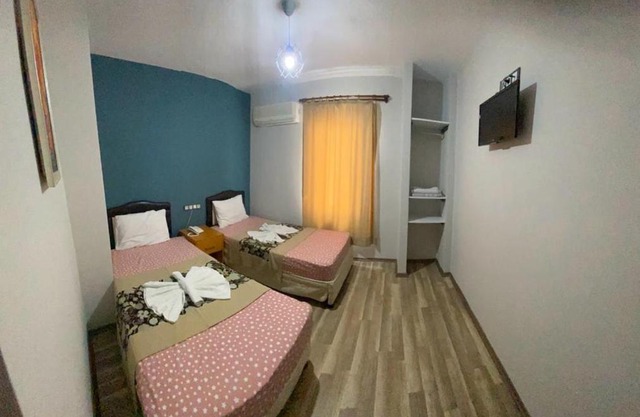 TAN OTEL