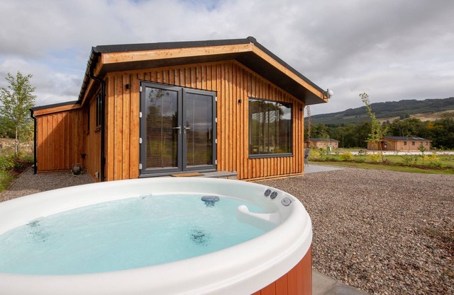 Tanfield, Sleep 6, Private hot Tub, pet Friendly