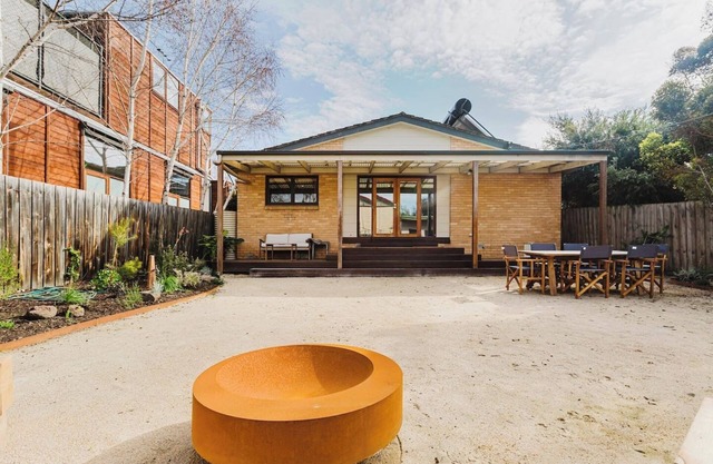 Tangerine Gleam Cheerful Inner City Family Abode