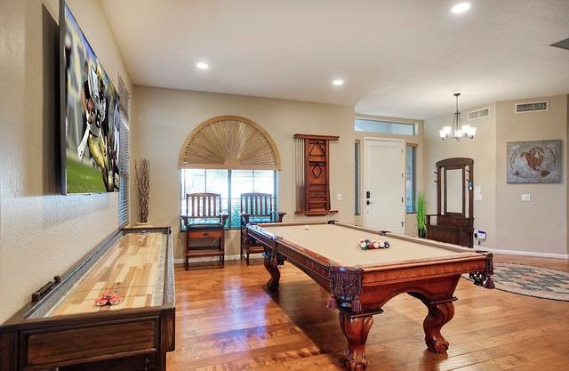 Tangerine Sky: 6 BR, 3 BA House in Scottsdale, Sleeps 21