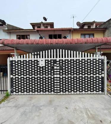 TANGKAK HOMESTAy