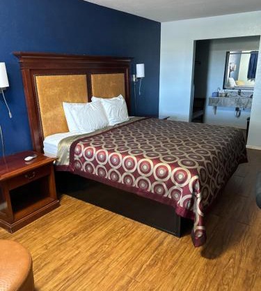 Tanglewood Motel