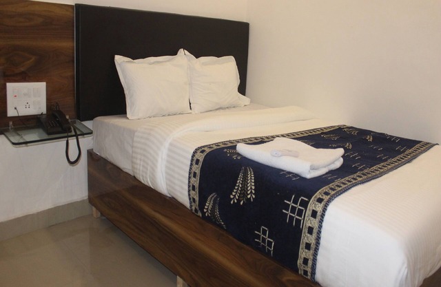 Tanvi Guest House