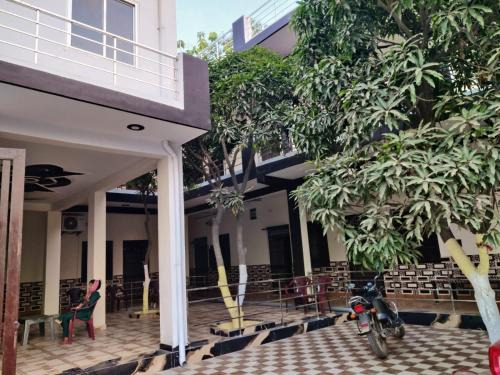 Tanwar guest house