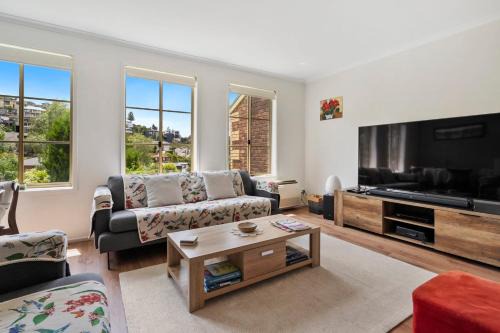Tapanak Renovated townhouse Close to City