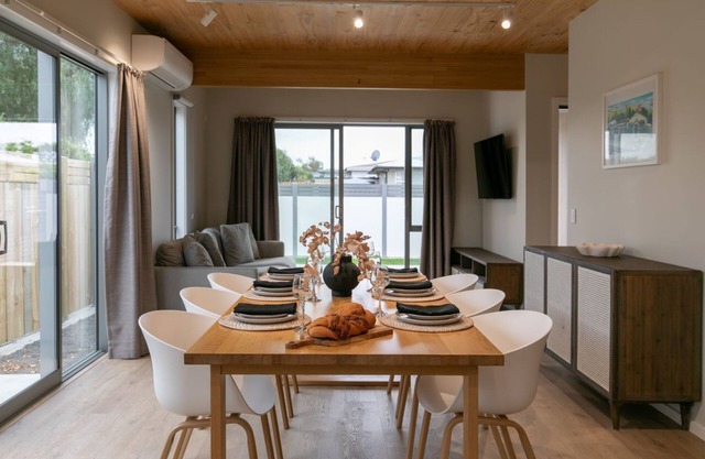 Taradale Gem - stylish 3-bed home in Taradale