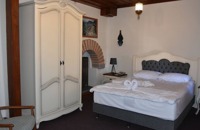Tarihi Tashan Otel