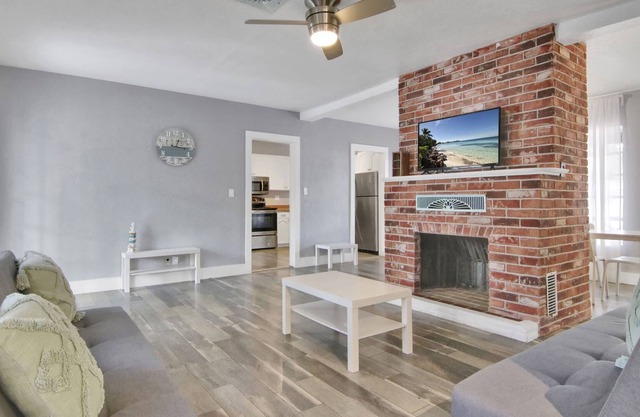 Tarpon River Getaway | Minutes to Beach