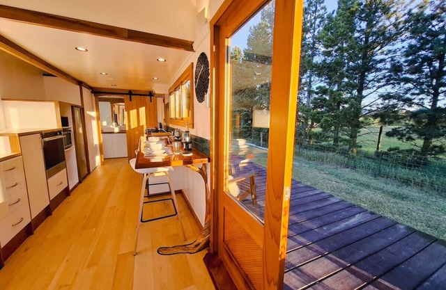 Tarras Tiny Haven Stargaze, Unwind, Wake to Mountain Views