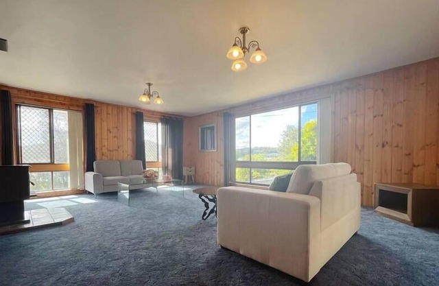 Tas Retreat with beautiful mountain view at Bellerive