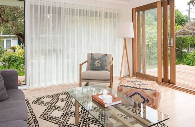 Tasman Serenity in Somers Walk to the beach