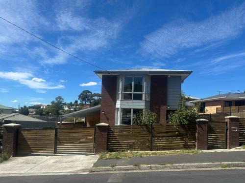 Tasman Tranquility - close to City & Airport