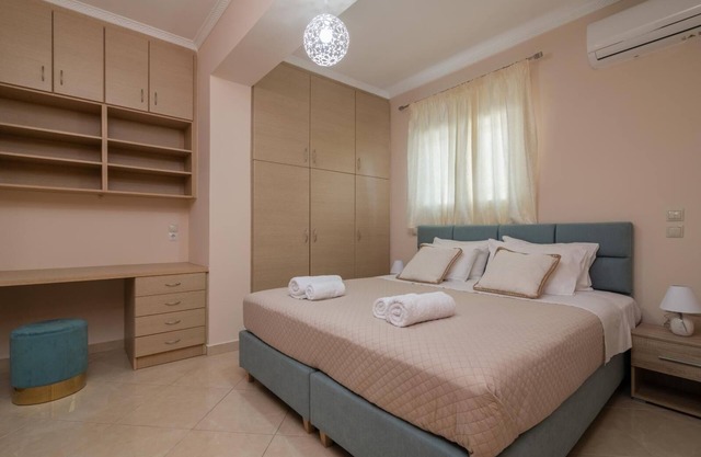 Taso's Modern House!!