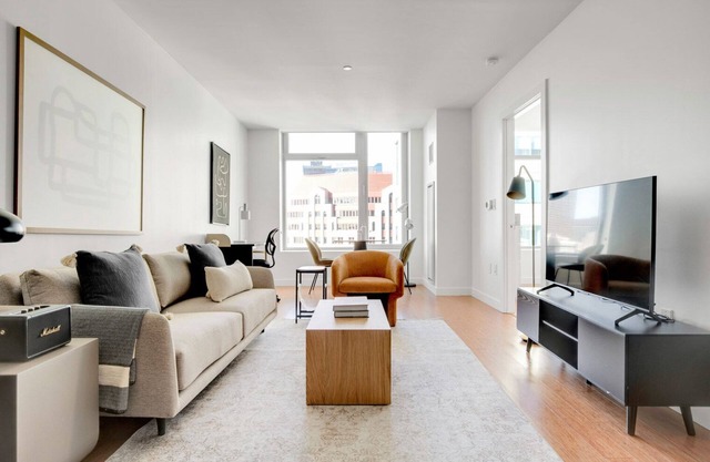 Tasteful Downtown 1BR w/ Gym & W/D, near South Station, by Blueground