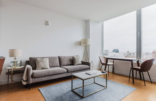 Tasteful FiDi 1BR w/ Parking, W/D, Security, Gym & A/C, by Blueground