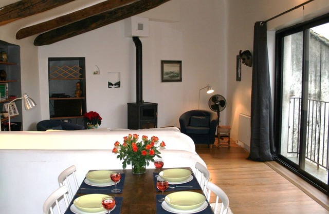 Casa de Pueblo en un pueblo catalán, renovado con gusto.