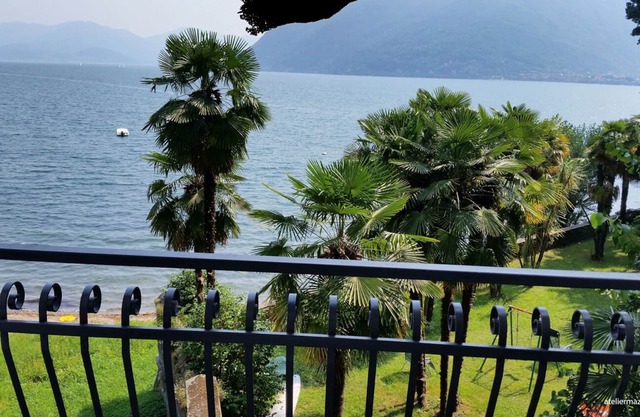 Amueblado con buen gusto apartamento de 2 dormitorios con vistas al mar y la playa Jardín