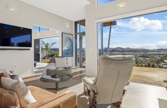 TAURIKO RETREAT - TAURANGA HOLIDAY HOME, family friendly in Tauranga