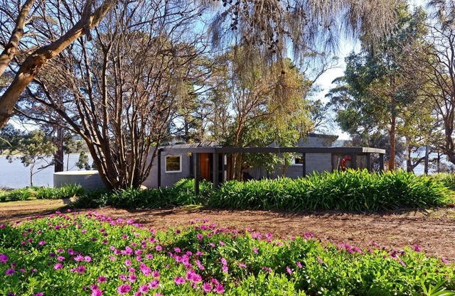 Taylors Bay Cottage.